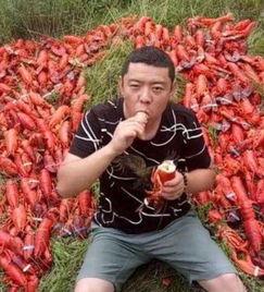 网红王大炮吃瓜图片高清,高清图片揭秘瓜界风云