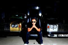 娱乐圈爆料配图网红是谁,网红身份曝光，竟是神秘配图主角！