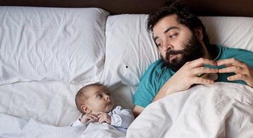 小孩父亲爆料视频播放下载,下载播放背后的真相揭秘