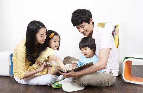 小孩父亲爆料视频播放下载,下载播放背后的真相揭秘