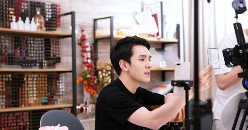 工作人员爆料李嘉琪视频,工作人员爆料背后的惊人真相