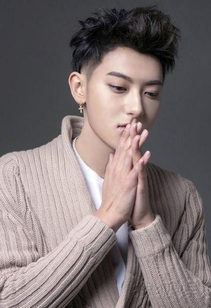 黄子韬之前爆料娱乐圈,黄子韬独家爆料，揭开明星背后的真相